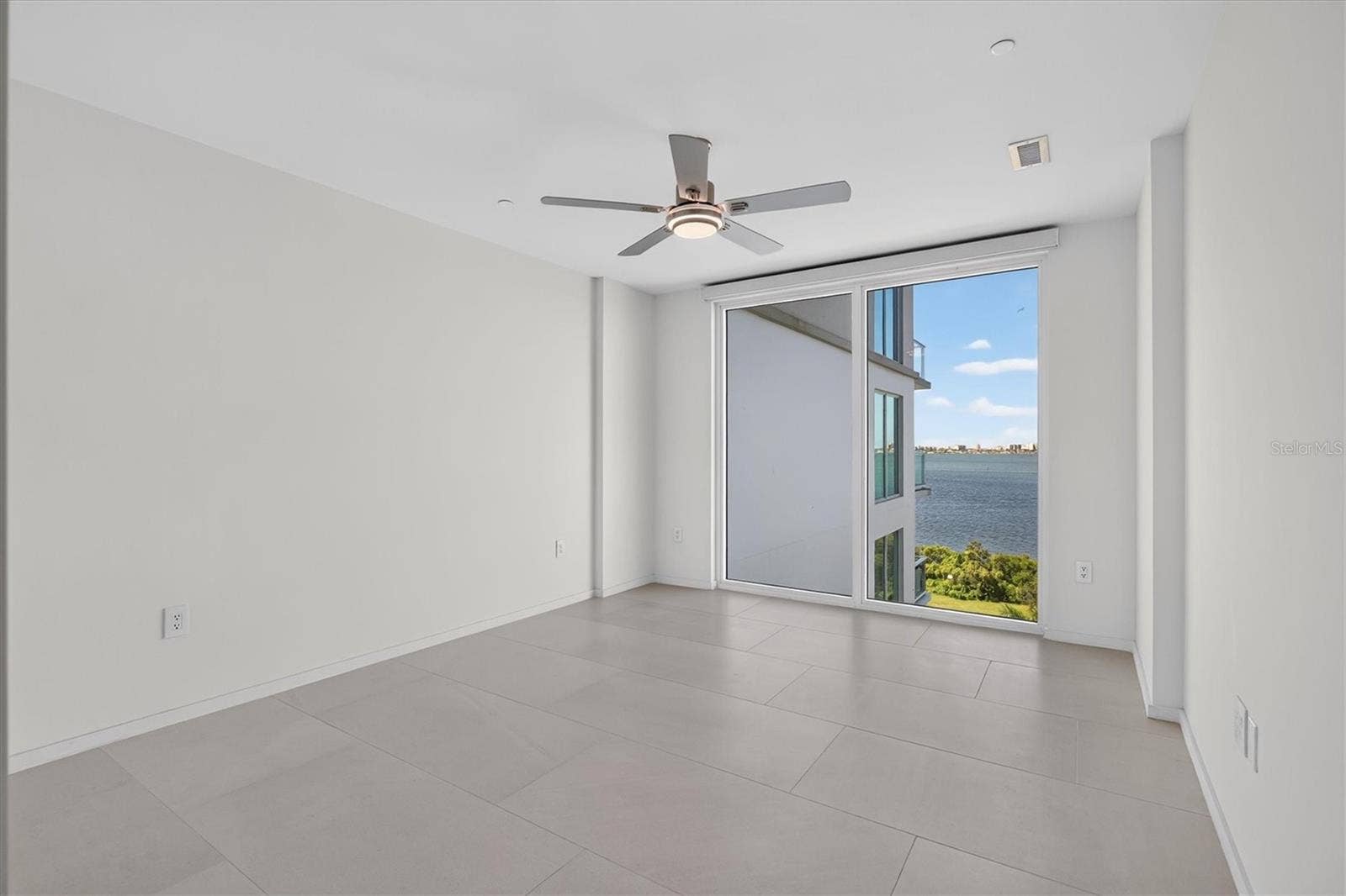1020 SUNSET POINT ROAD, #607, Clearwater, FL 33755 1020 SUNSET POINT ROAD, #607, Clearwater, FL 33755