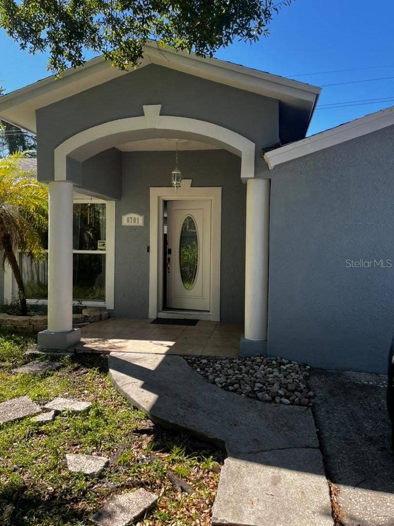 Property photo for 6701 GLEN FOREST COURT, Tampa, FL