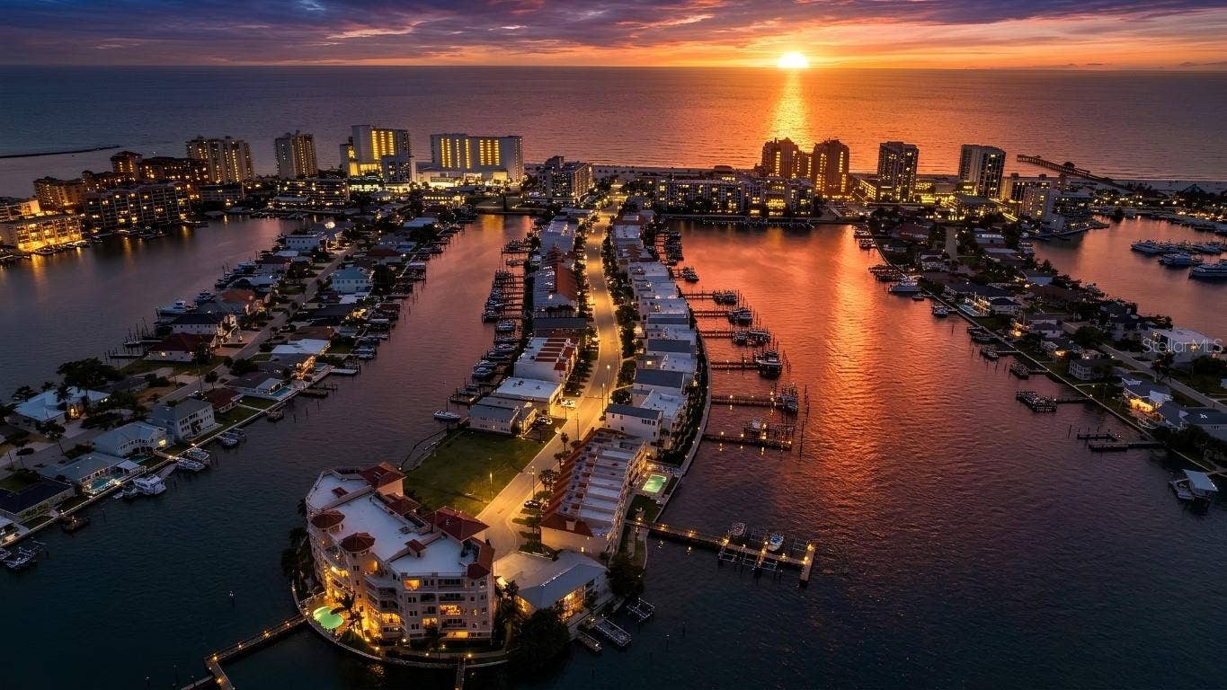200 BRIGHTWATER DRIVE, #3, Clearwater, FL 33767 200 BRIGHTWATER DRIVE, #3, Clearwater, FL 33767