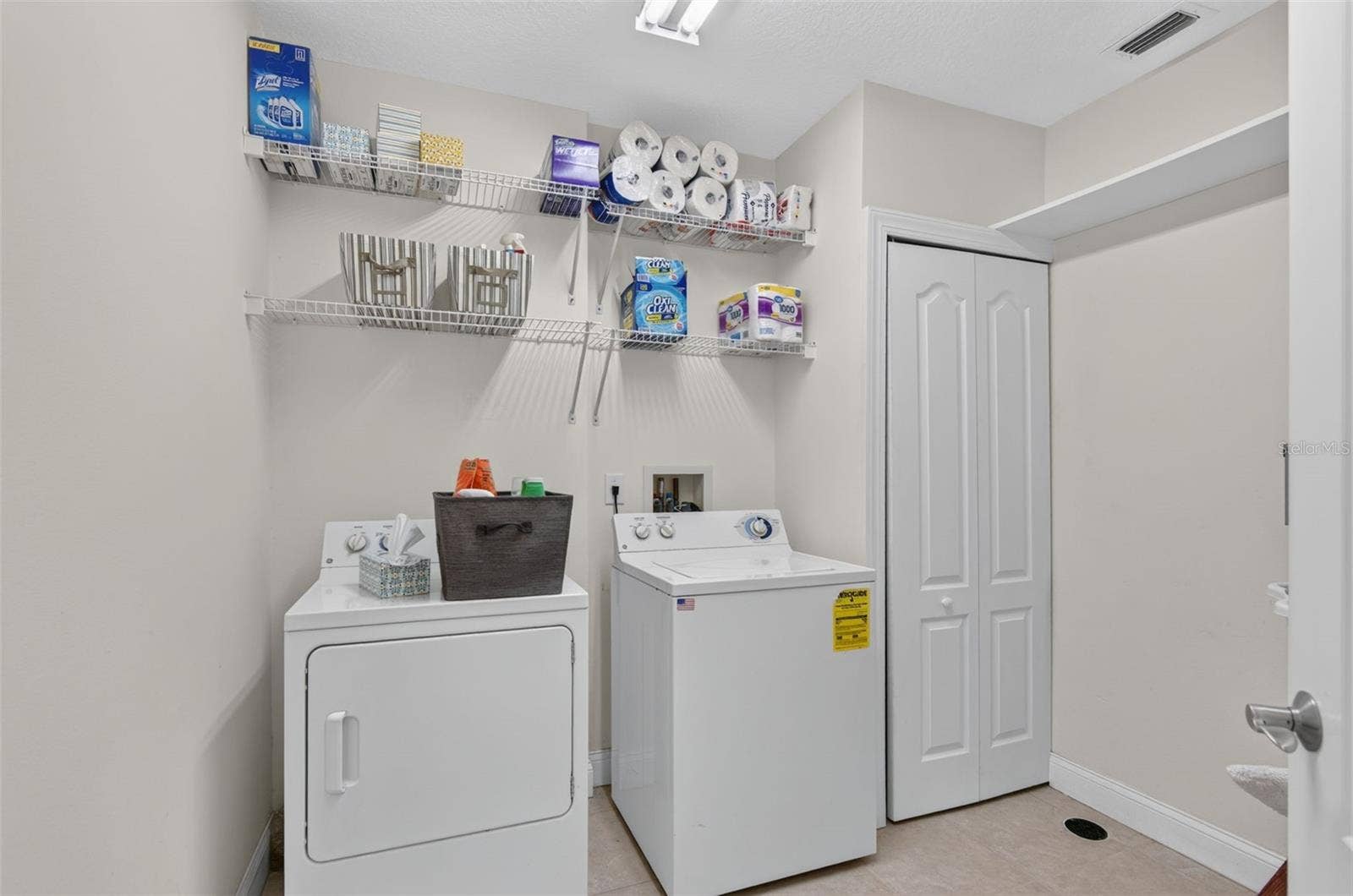 200 BRIGHTWATER DRIVE, #3, Clearwater, FL 33767 200 BRIGHTWATER DRIVE, #3, Clearwater, FL 33767