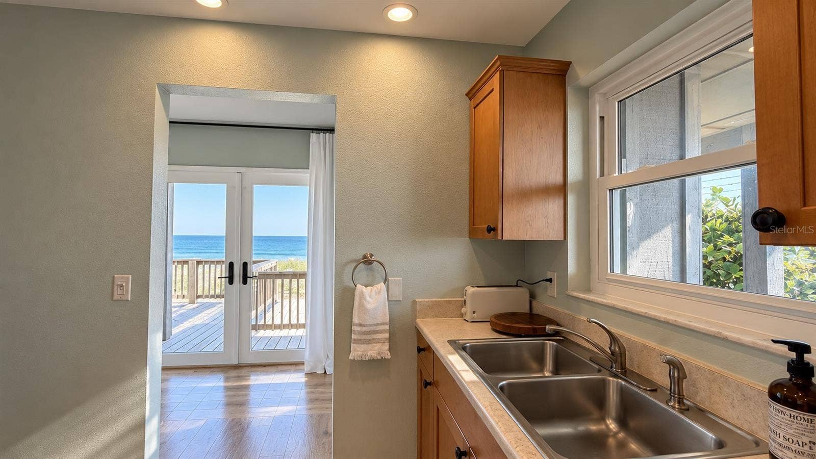 8300 W GULF BOULEVARD, Treasure Island, FL 33706