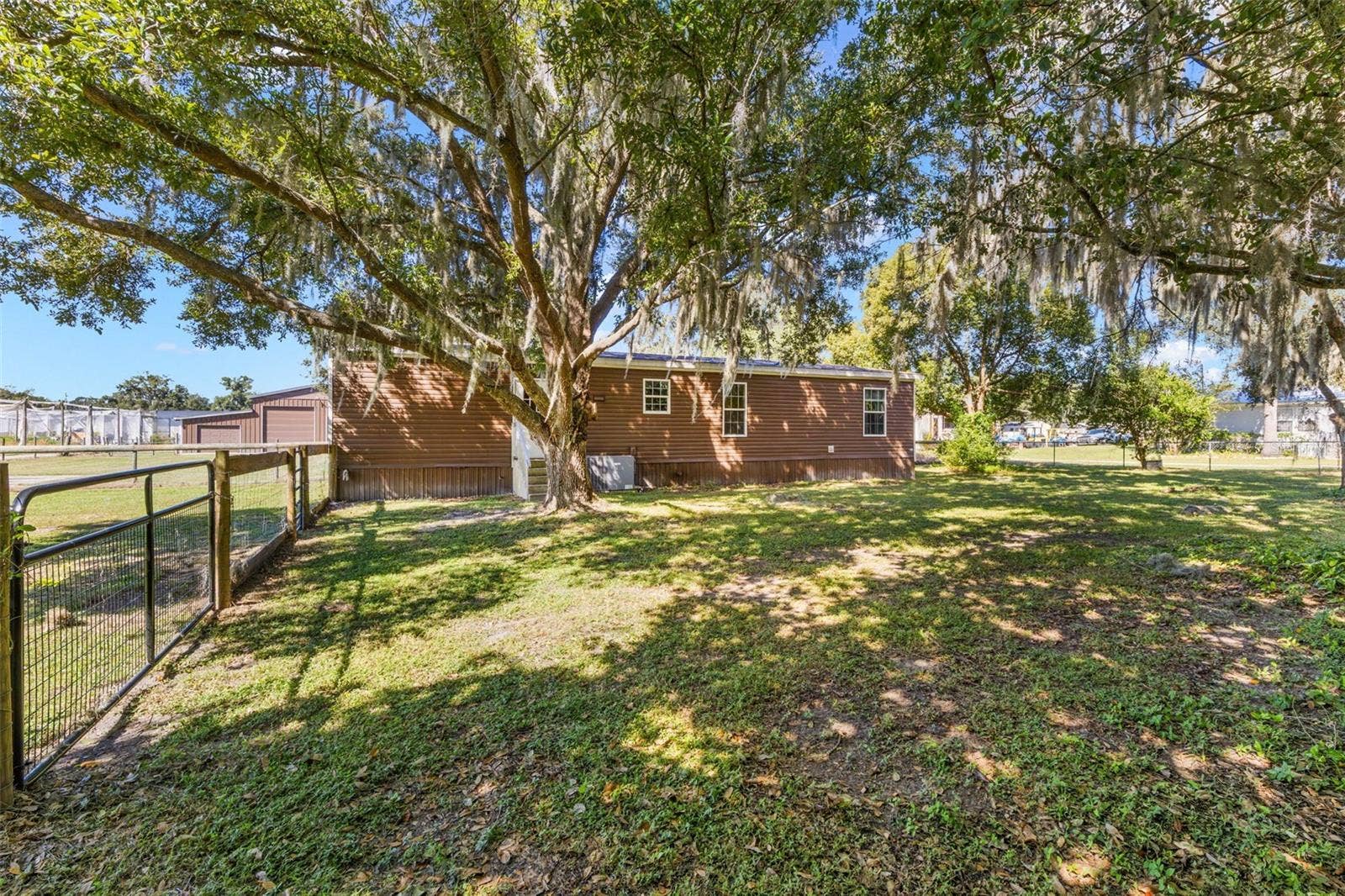 10127 GEORGE SMITH ROAD, Lithia, FL 33547