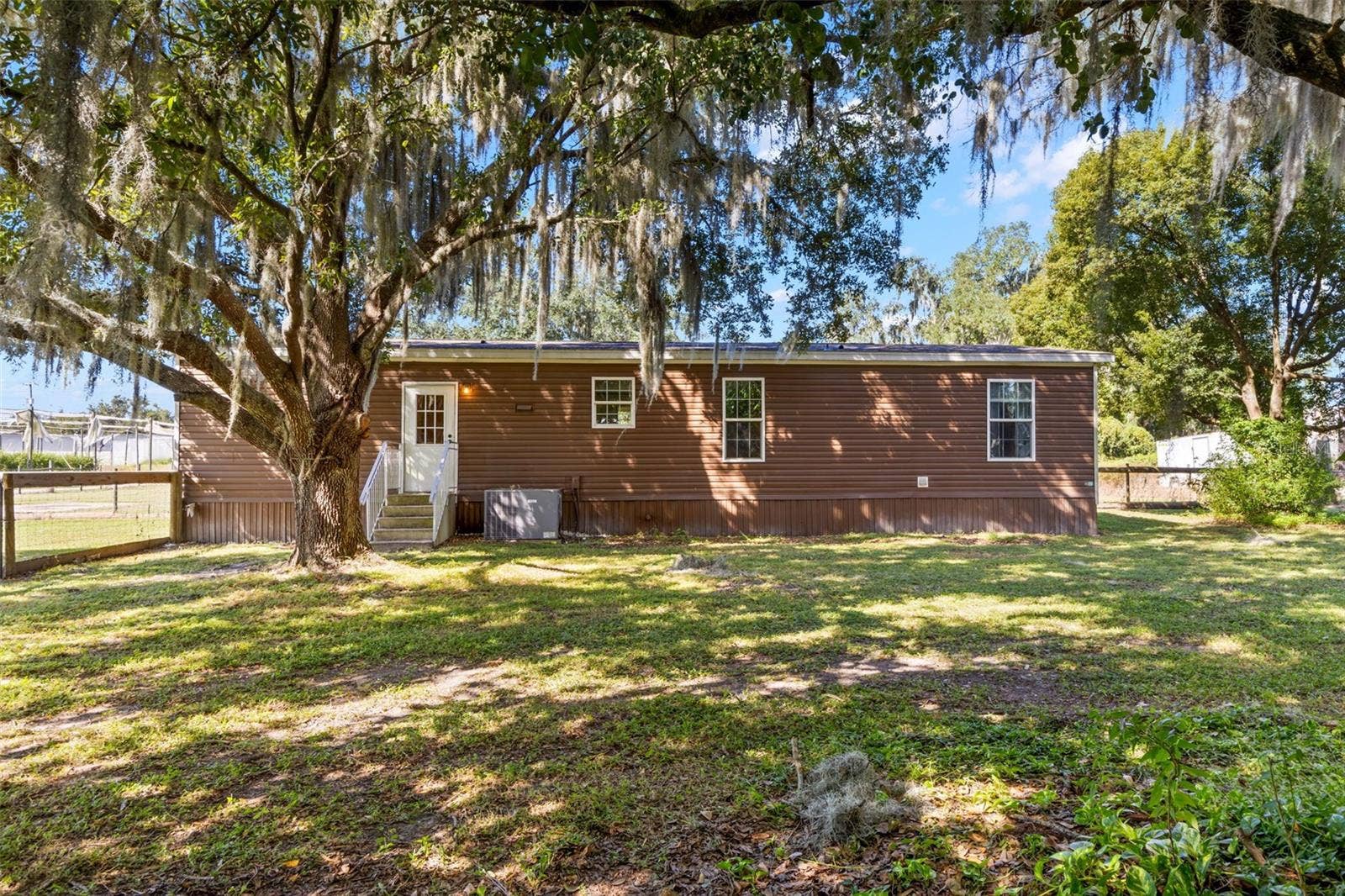 10127 GEORGE SMITH ROAD, Lithia, FL 33547