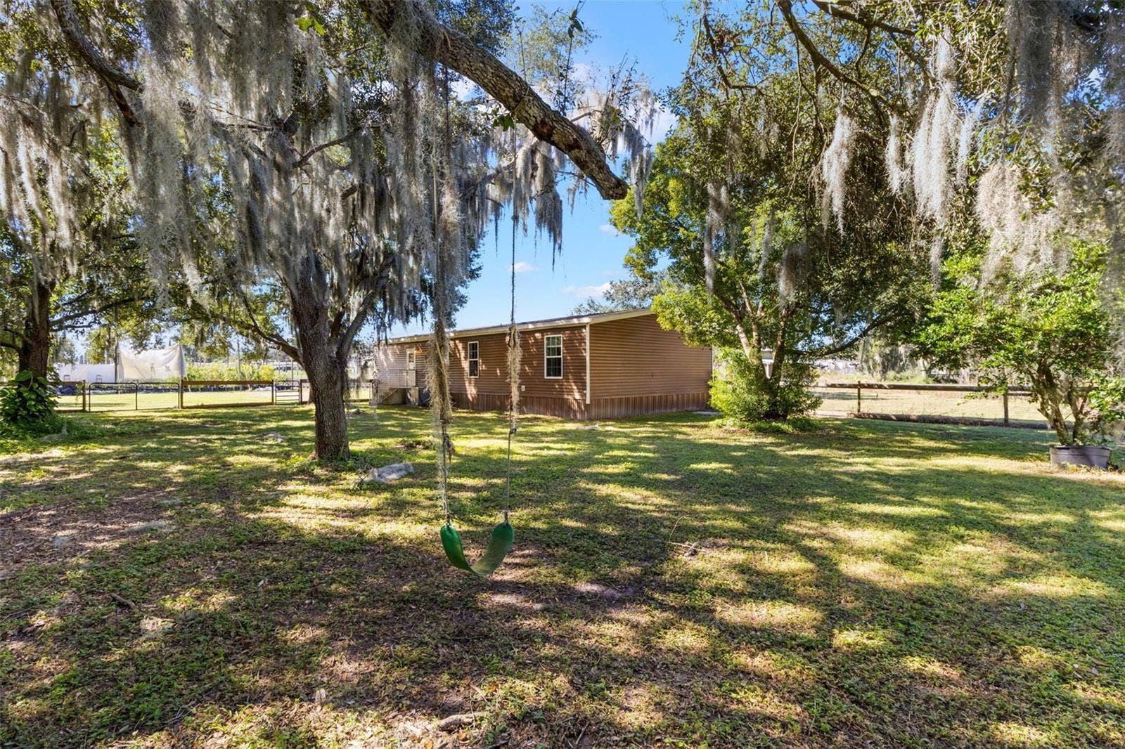 10127 GEORGE SMITH ROAD, Lithia, FL 33547