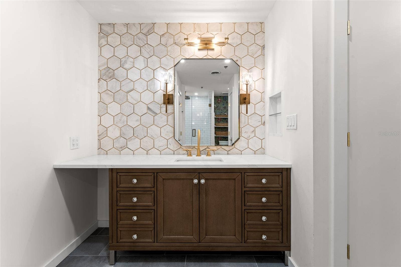 175 2ND STREET S, #1012, St Petersburg, FL 33701 175 2ND STREET S, #1012, St Petersburg, FL 33701