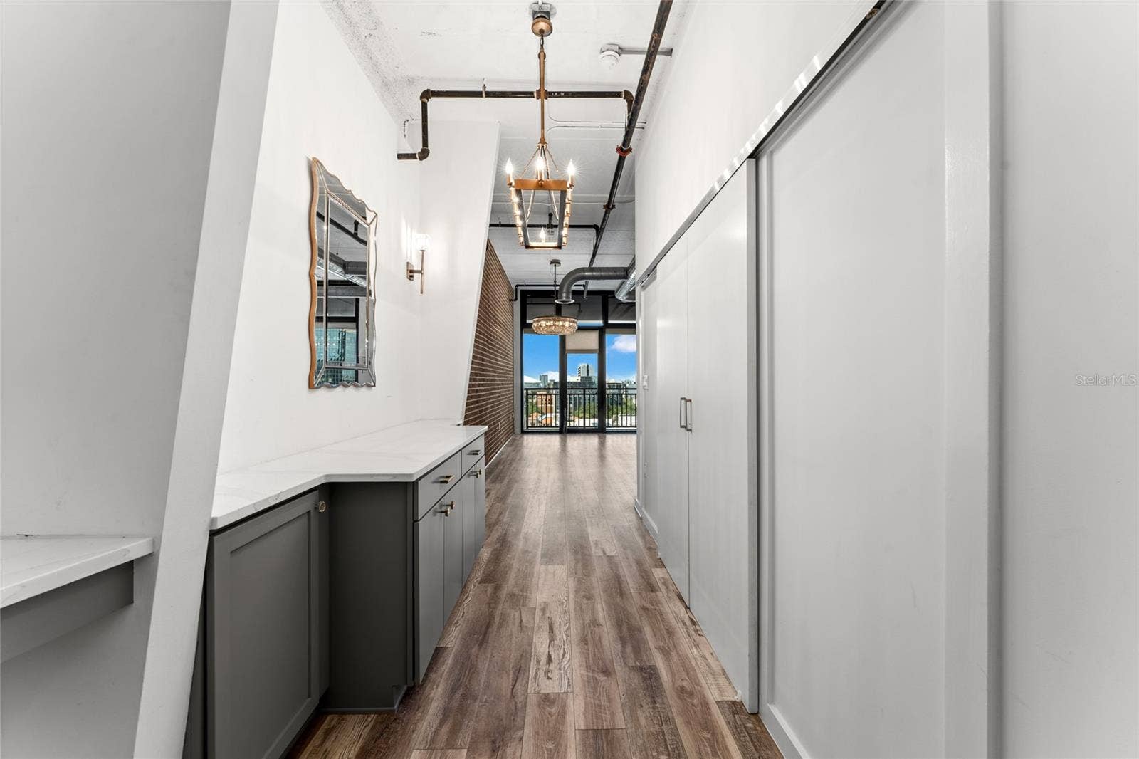 175 2ND STREET S, #1012, St Petersburg, FL 33701 Entryway