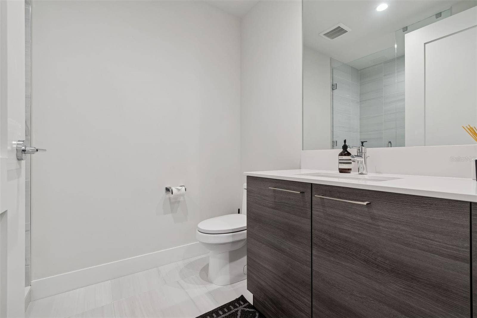 301 1ST STREET S, #1007, St Petersburg, FL 33701 301 1ST STREET S, #1007, St Petersburg, FL 33701