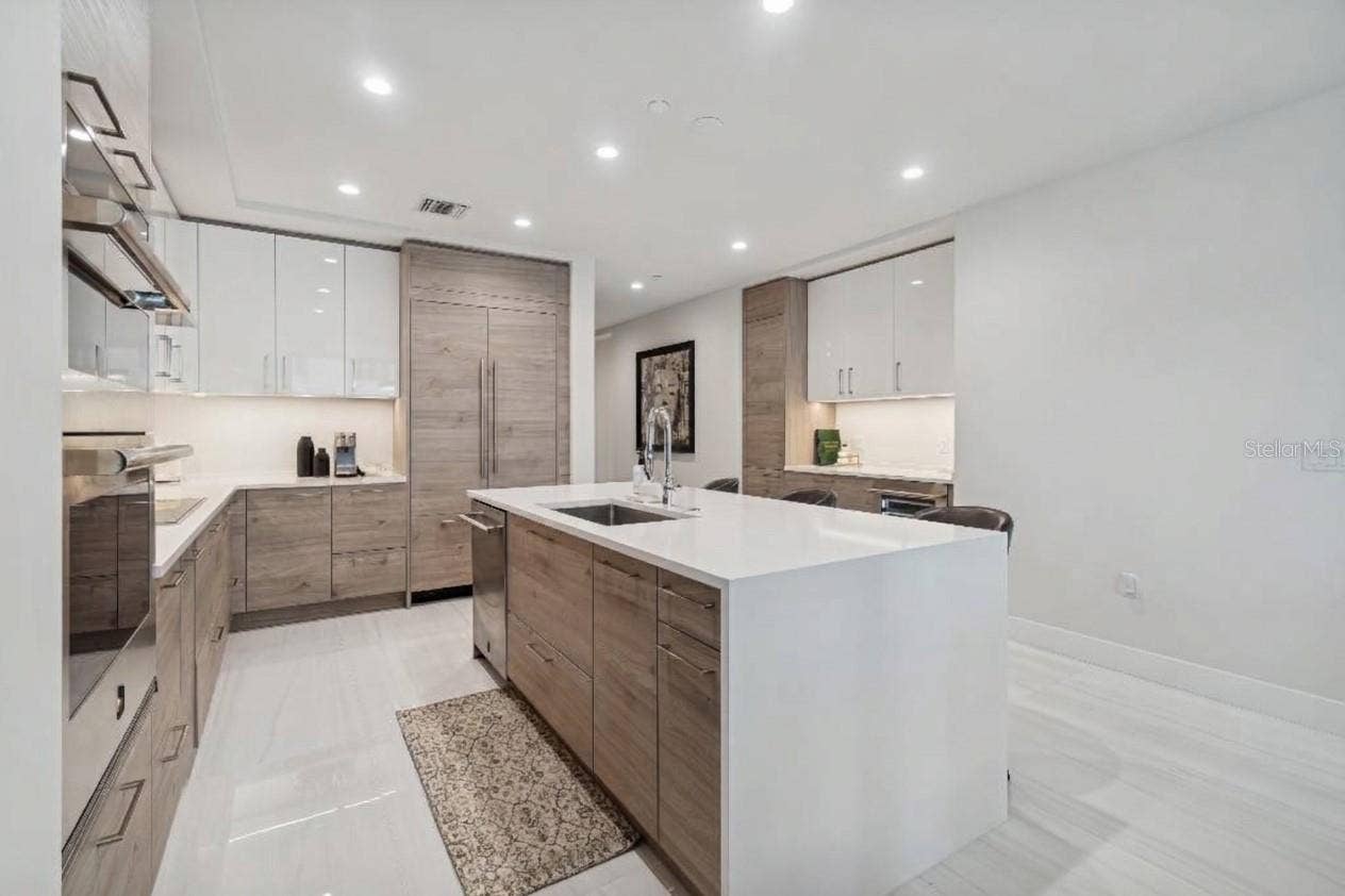 301 1ST STREET S, #1007, St Petersburg, FL 33701 301 1ST STREET S, #1007, St Petersburg, FL 33701
