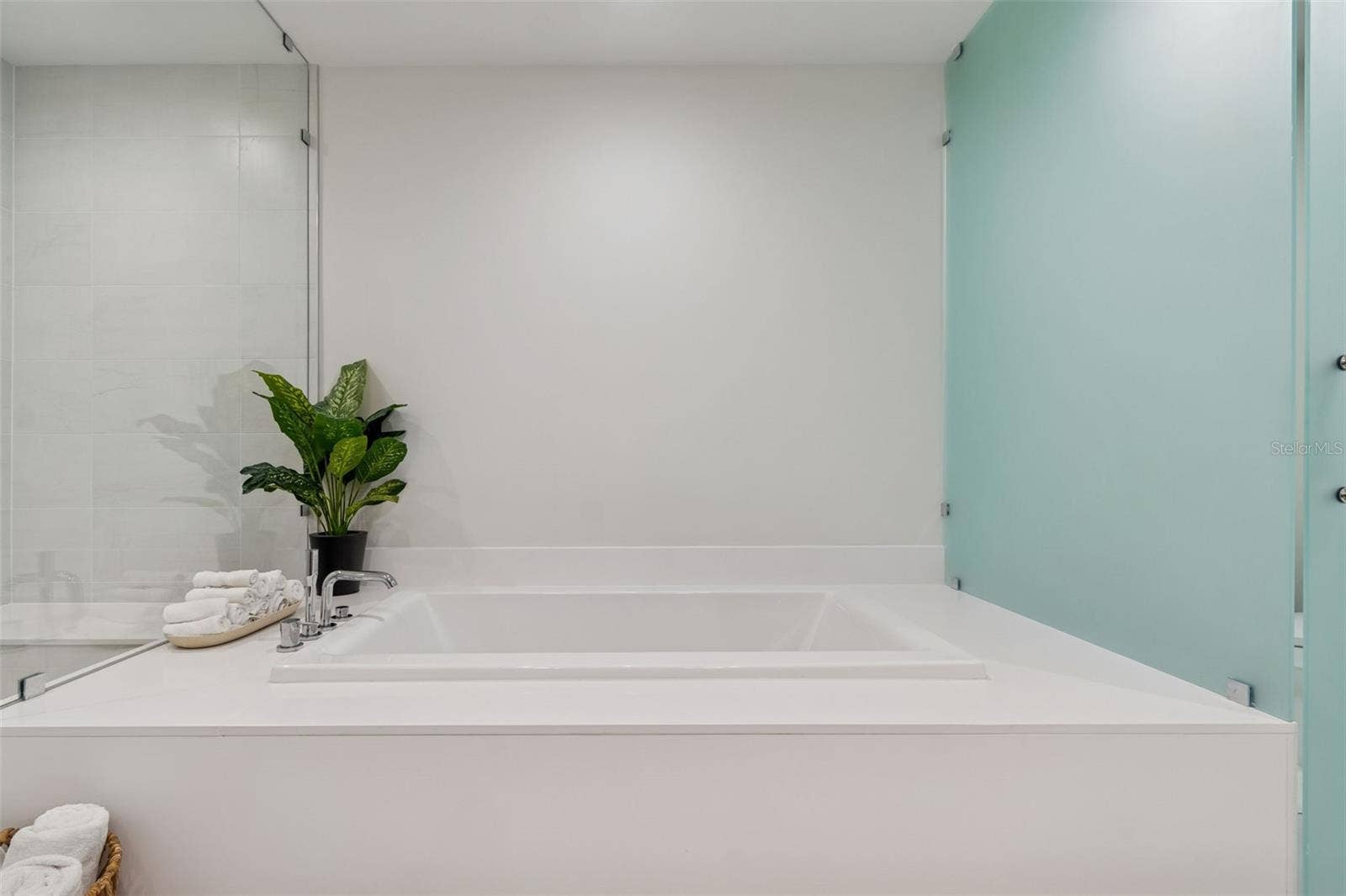 301 1ST STREET S, #1007, St Petersburg, FL 33701 301 1ST STREET S, #1007, St Petersburg, FL 33701