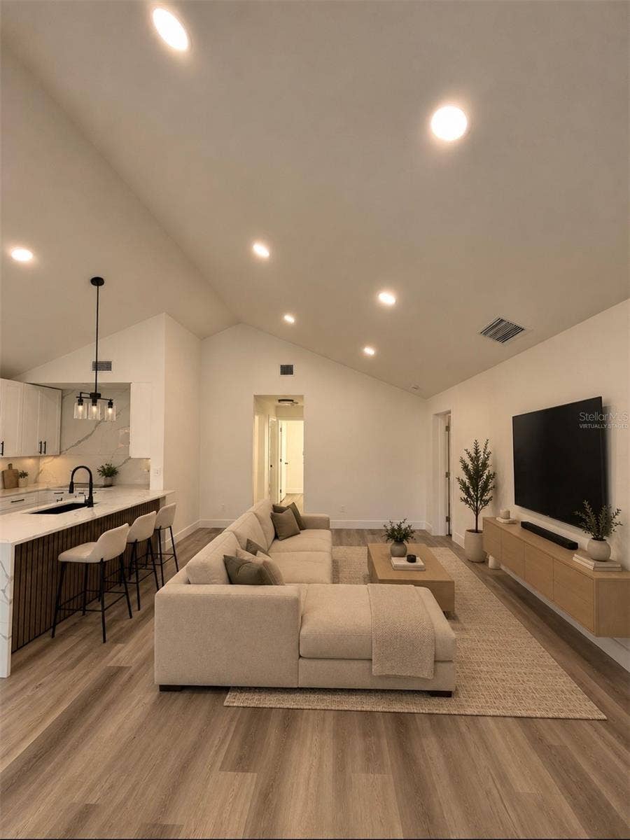 2698 PETERBOROUGH COURT, Palm Harbor, FL 34684 Virtually Staged