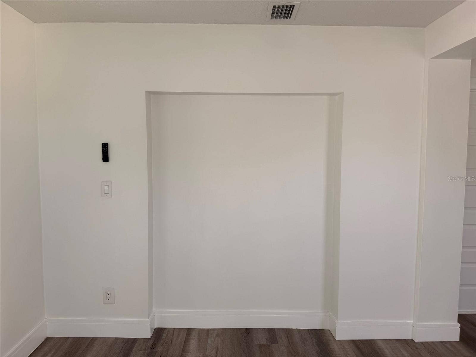 2698 PETERBOROUGH COURT, Palm Harbor, FL 34684 2698 PETERBOROUGH COURT, Palm Harbor, FL 34684