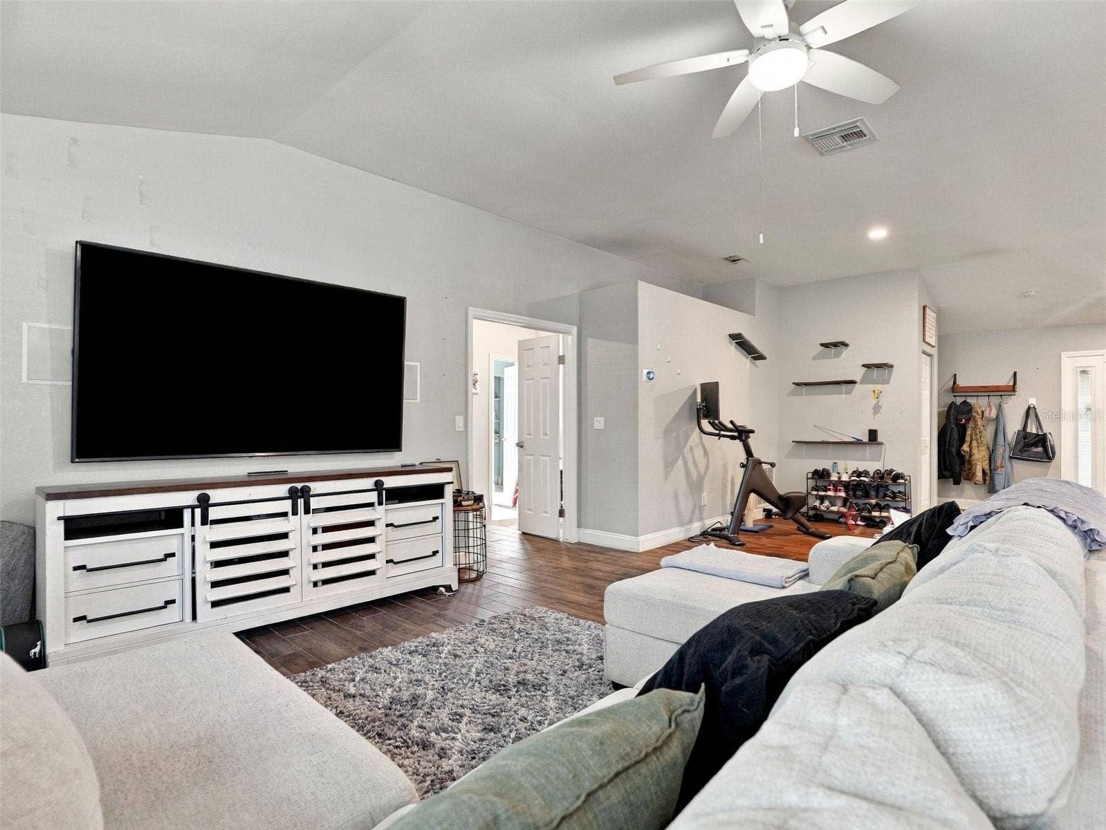 5604 REDHAWK DRIVE, New Port Richey, FL 34655 5604 REDHAWK DRIVE, New Port Richey, FL 34655