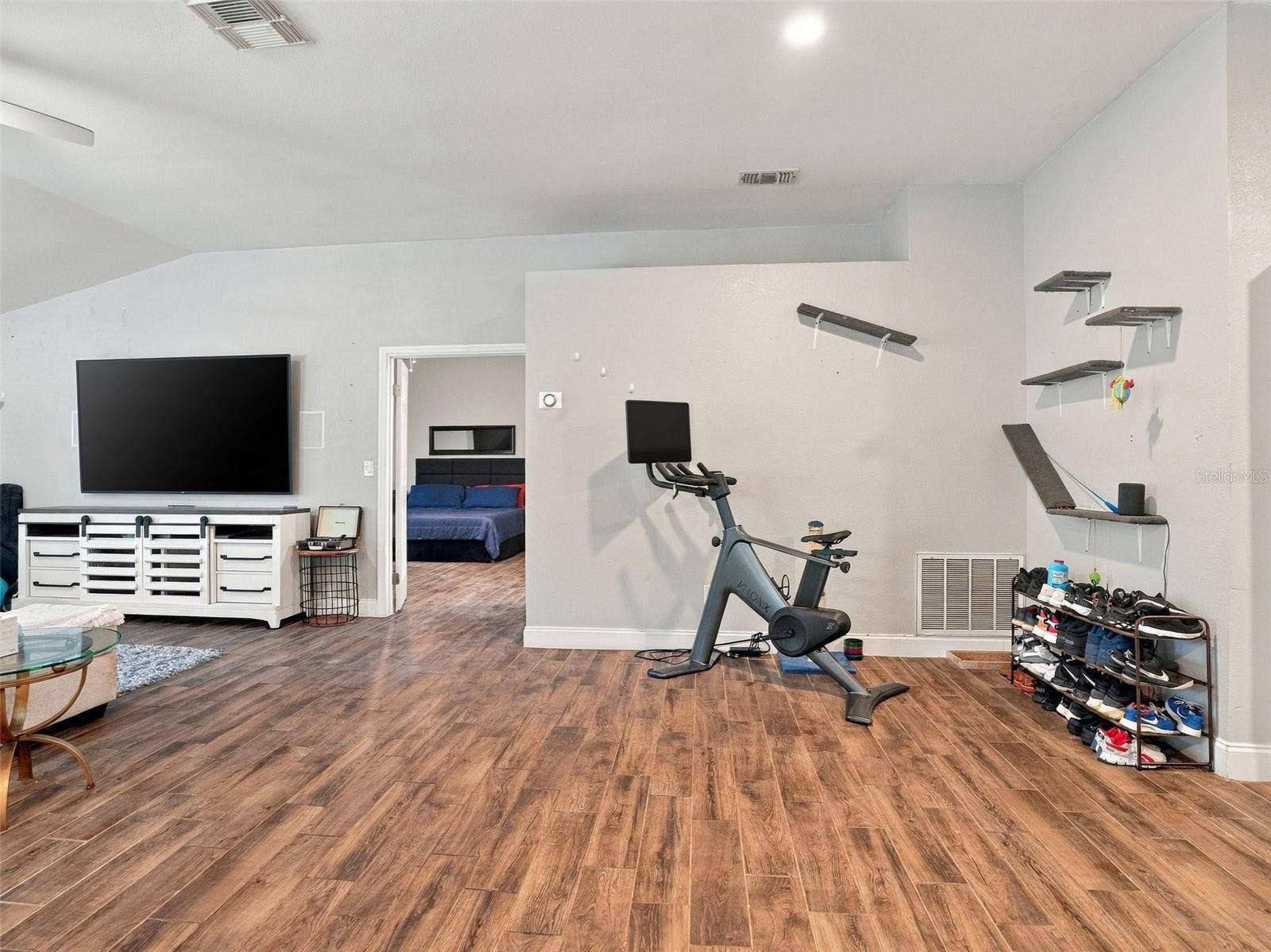 5604 REDHAWK DRIVE, New Port Richey, FL 34655 5604 REDHAWK DRIVE, New Port Richey, FL 34655