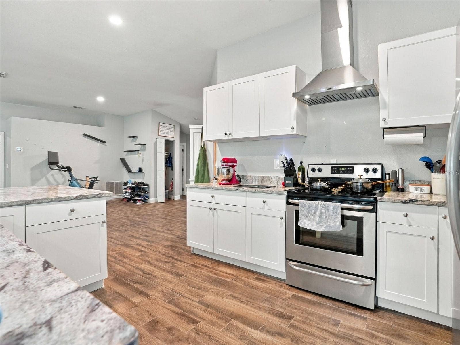 5604 REDHAWK DRIVE, New Port Richey, FL 34655 5604 REDHAWK DRIVE, New Port Richey, FL 34655