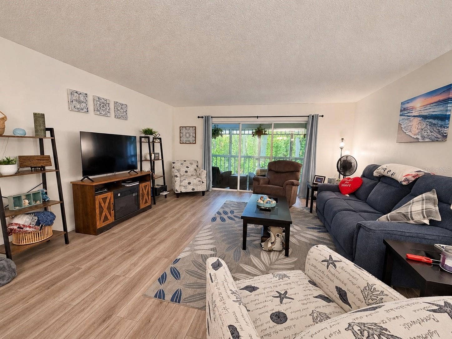 2577 DOLLY BAY DRIVE, #205, Palm Harbor, FL 34684 Living room