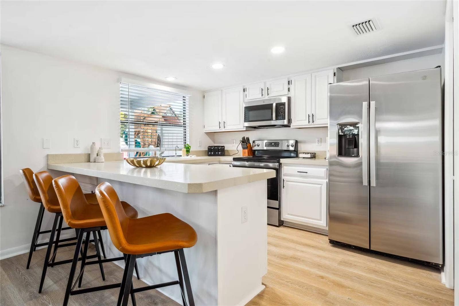 7265 ROSETREE PLACE W, Seminole, FL 33772 7265 ROSETREE PLACE W, Seminole, FL 33772
