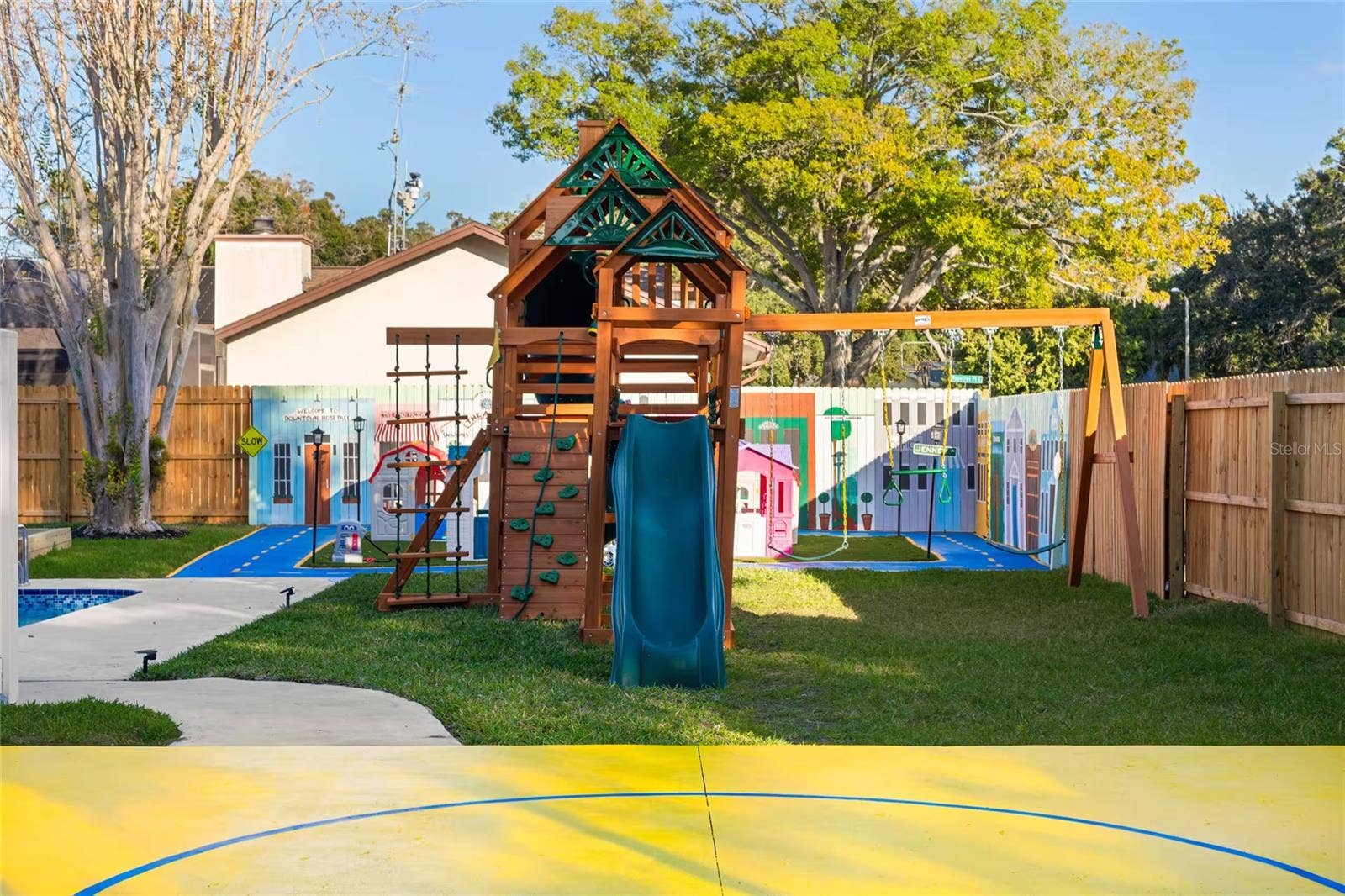 7265 ROSETREE PLACE W, Seminole, FL 33772 7265 ROSETREE PLACE W, Seminole, FL 33772