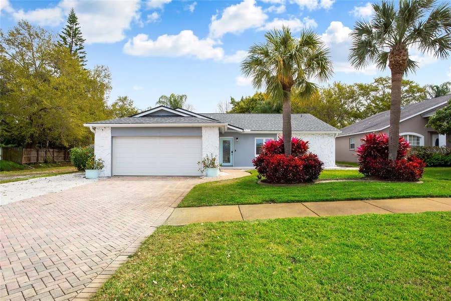 Property photo for 9055 ANTILLES DRIVE, Seminole, FL