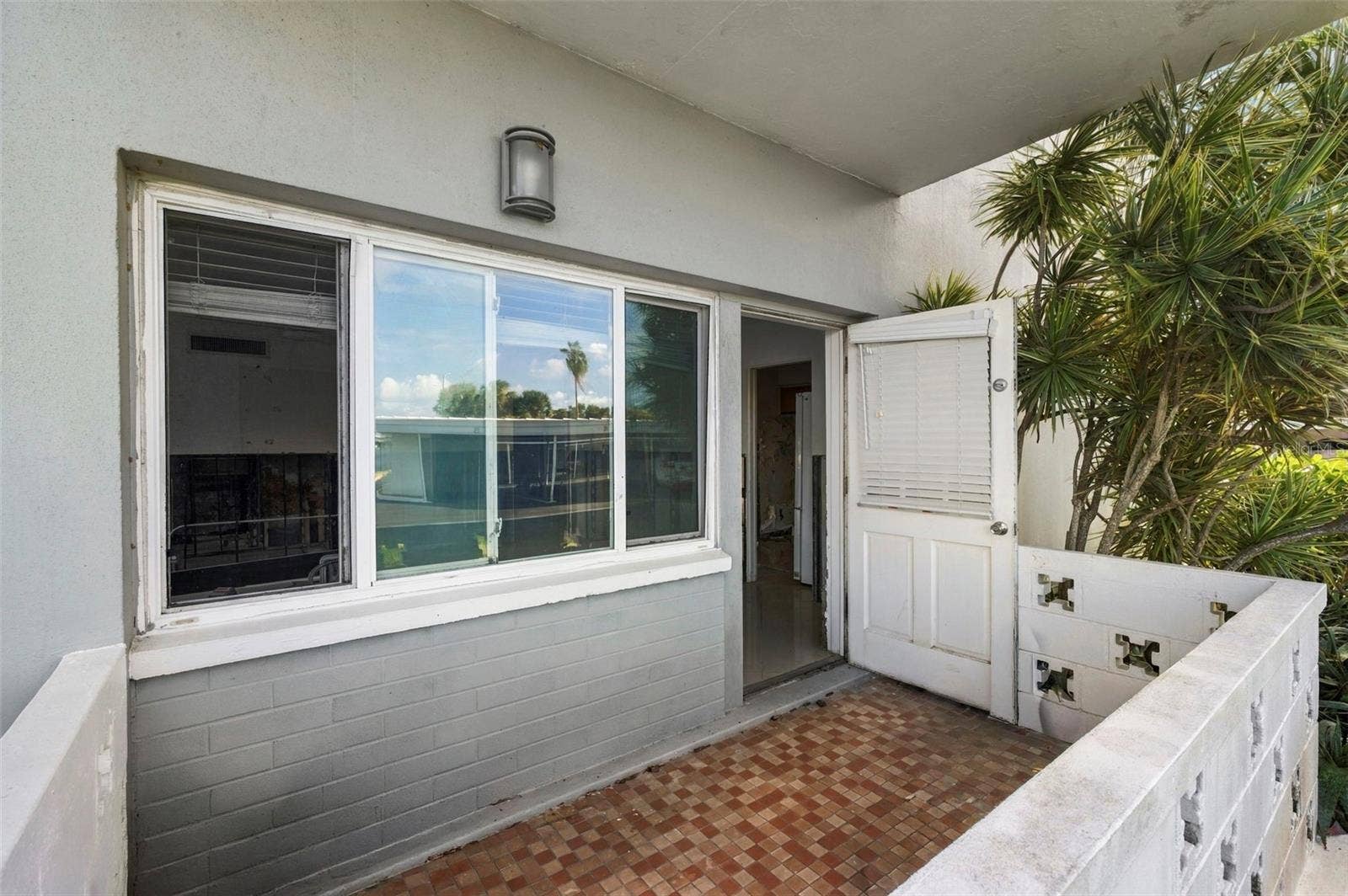 1365 SNELL ISLE BOULEVARD NE, #1A, St Petersburg, FL 33704 1365 SNELL ISLE BOULEVARD NE, #1A, St Petersburg, FL 33704