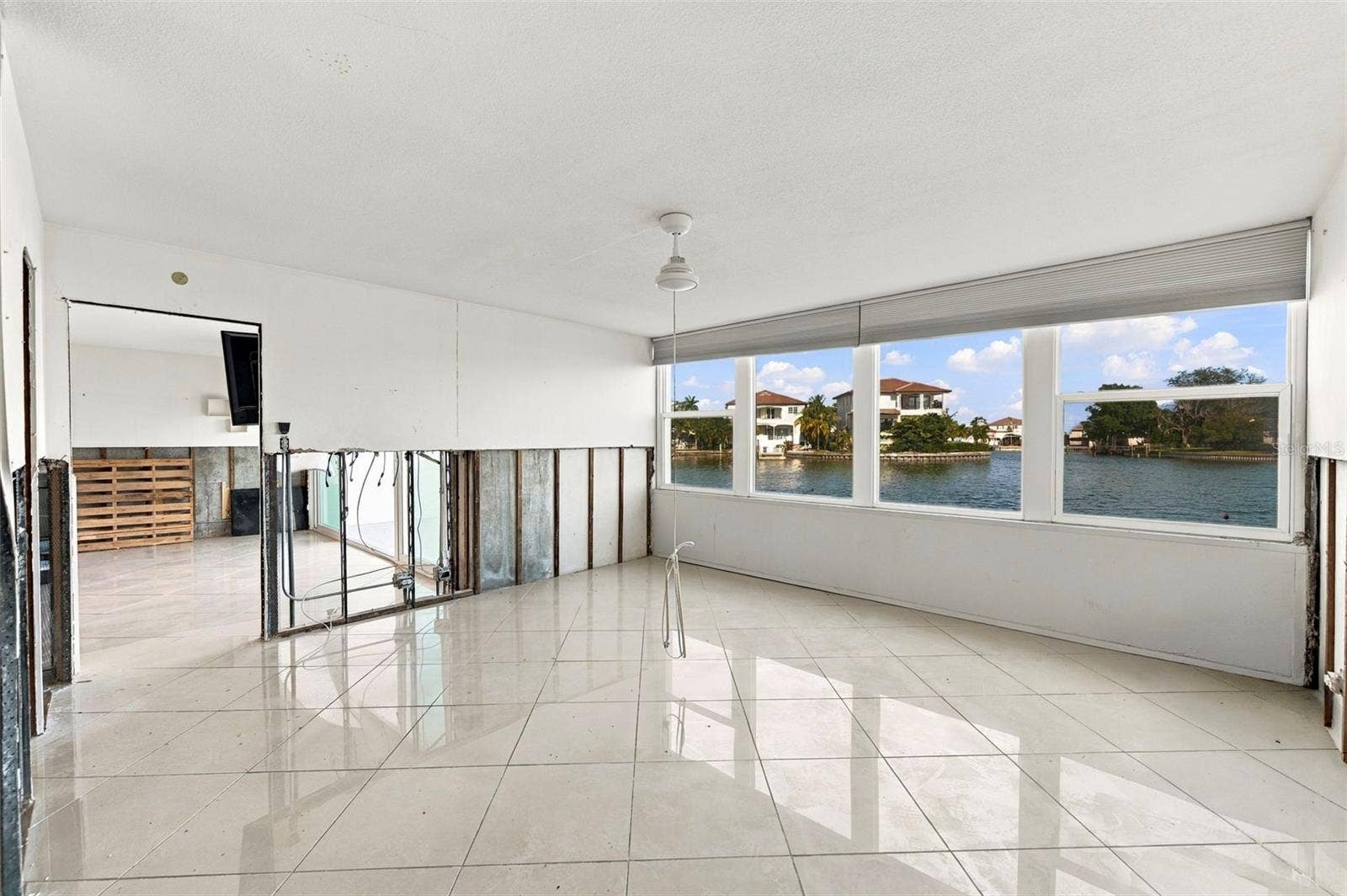 1365 SNELL ISLE BOULEVARD NE, #1A, St Petersburg, FL 33704 1365 SNELL ISLE BOULEVARD NE, #1A, St Petersburg, FL 33704