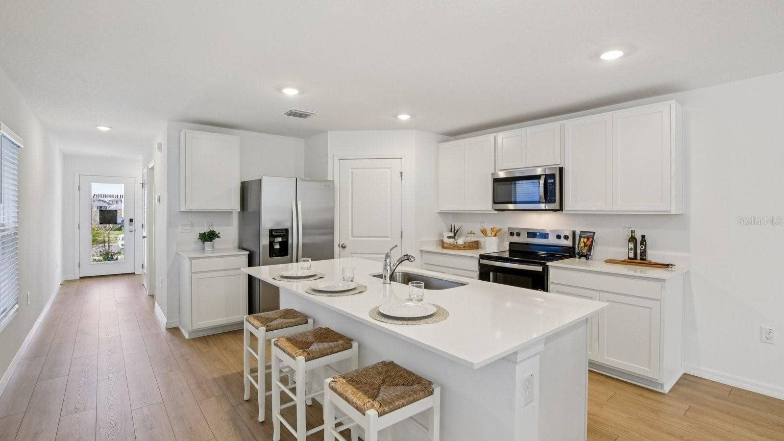 1121 ARROWHEAD VINE COURT, Plant City, FL 33566 1121 ARROWHEAD VINE COURT, Plant City, FL 33566
