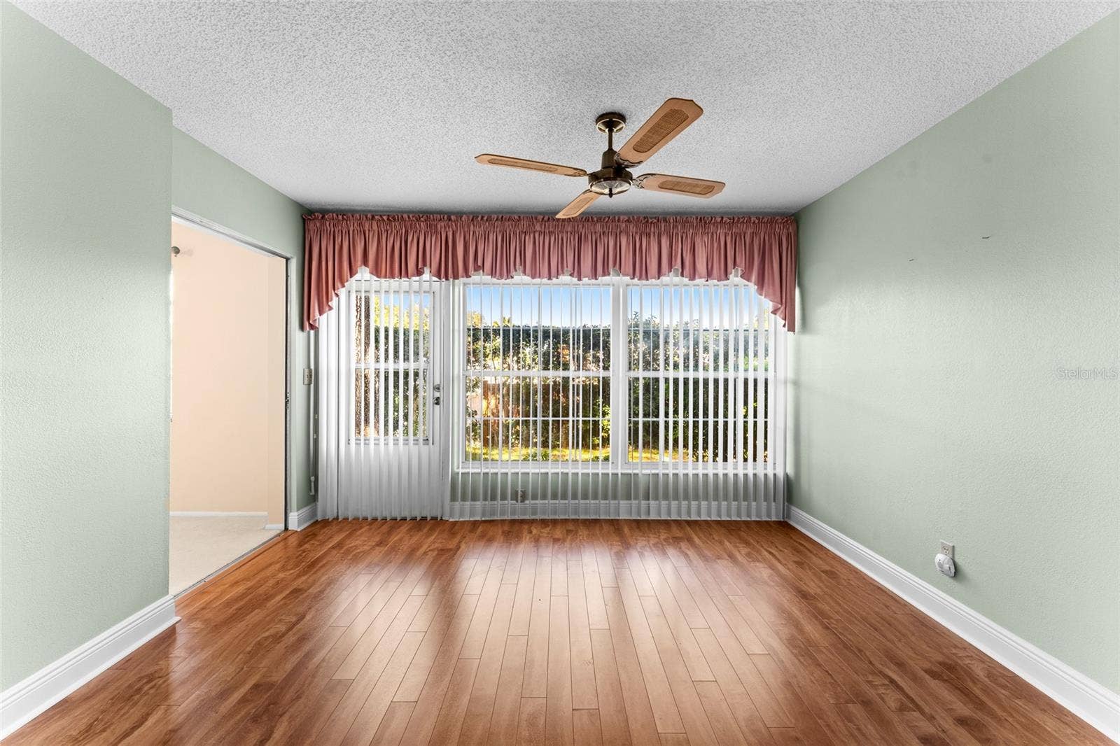2297 E LARK CIRCLE E, #D, Palm Harbor, FL 34684 2297 E LARK CIRCLE E, #D, Palm Harbor, FL 34684