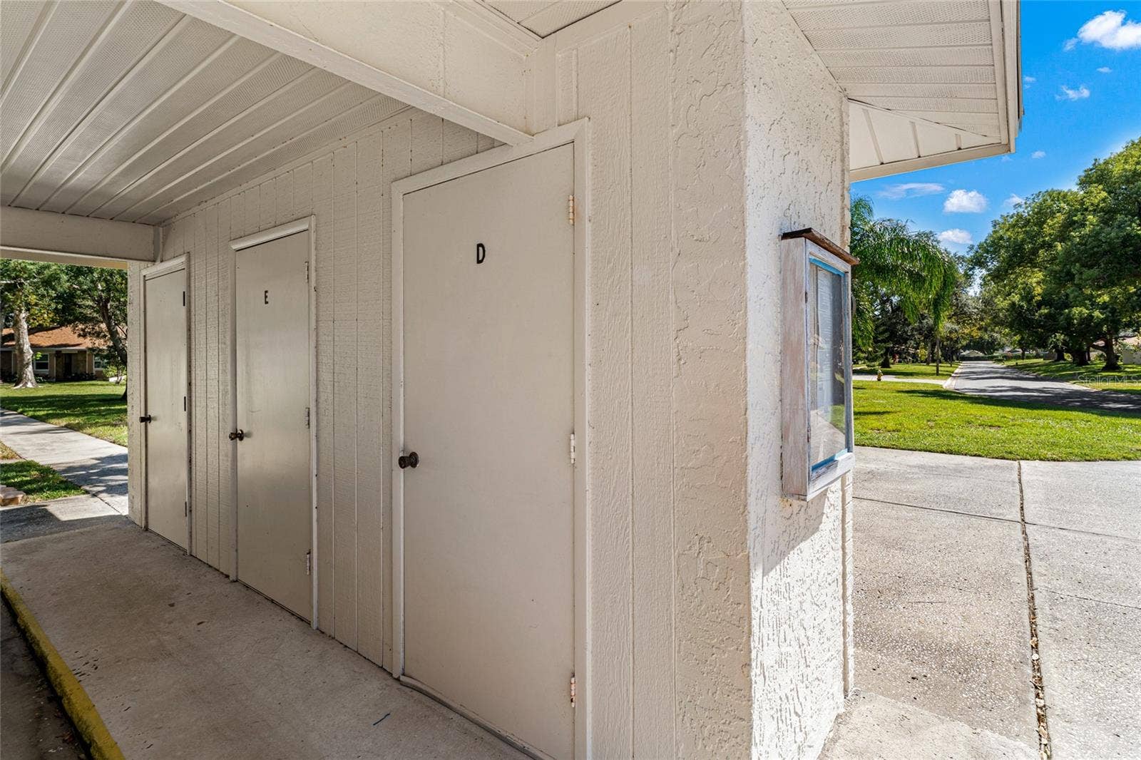 2297 E LARK CIRCLE E, #D, Palm Harbor, FL 34684 2297 E LARK CIRCLE E, #D, Palm Harbor, FL 34684