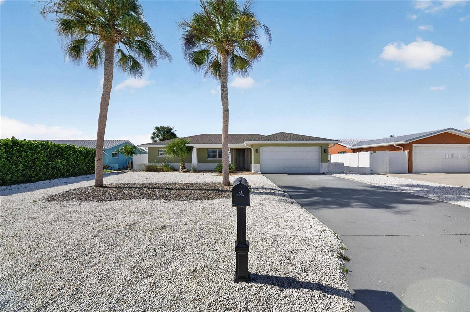 1016 SILVER PALM WAY, Apollo Beach, FL 33572