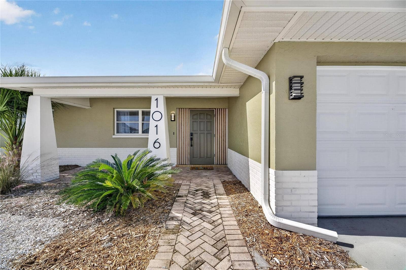 1016 SILVER PALM WAY, Apollo Beach, FL 33572