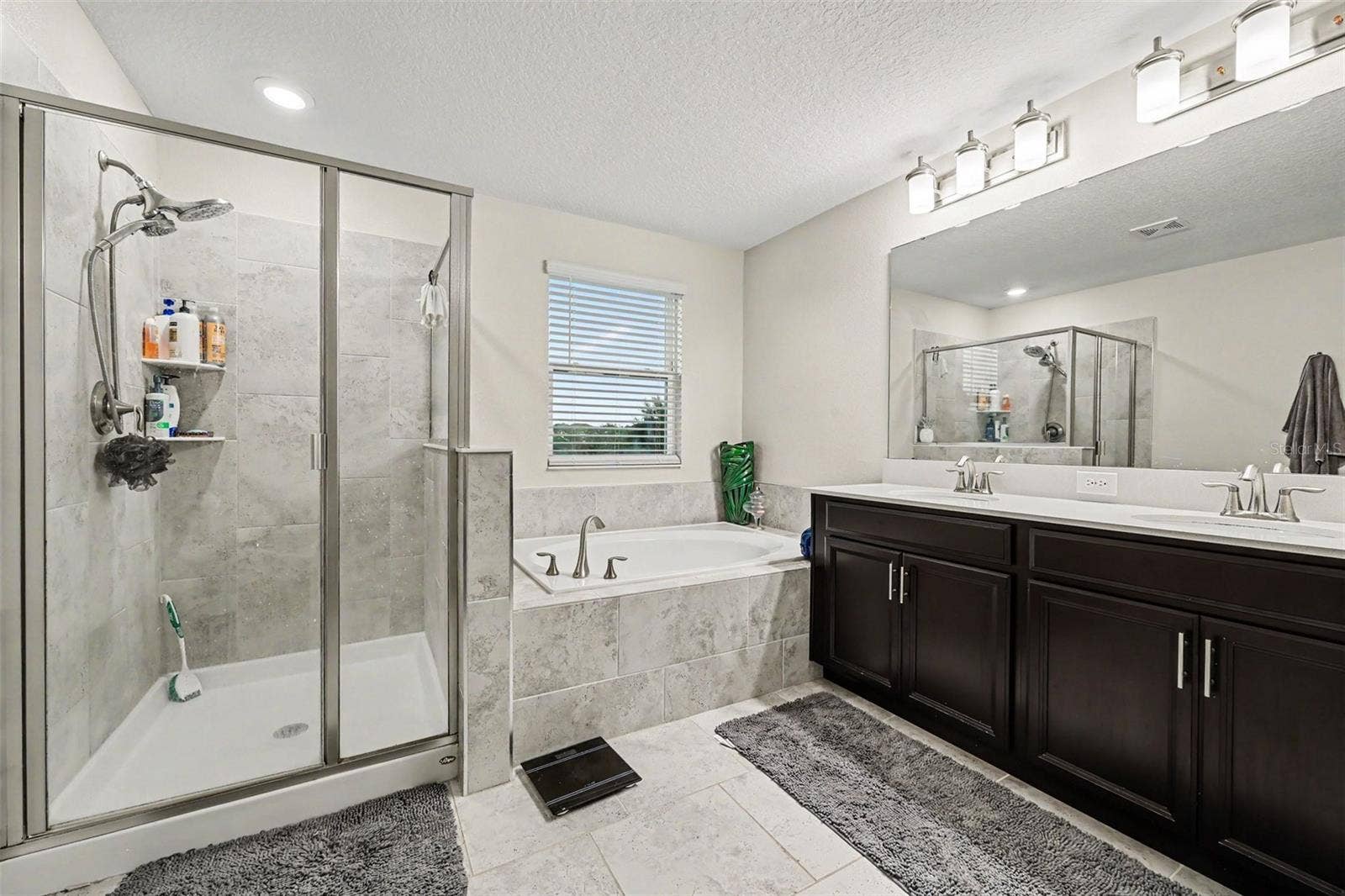 8995 CROQUET COURT, Davenport, FL 33896 8995 CROQUET COURT, Davenport, FL 33896