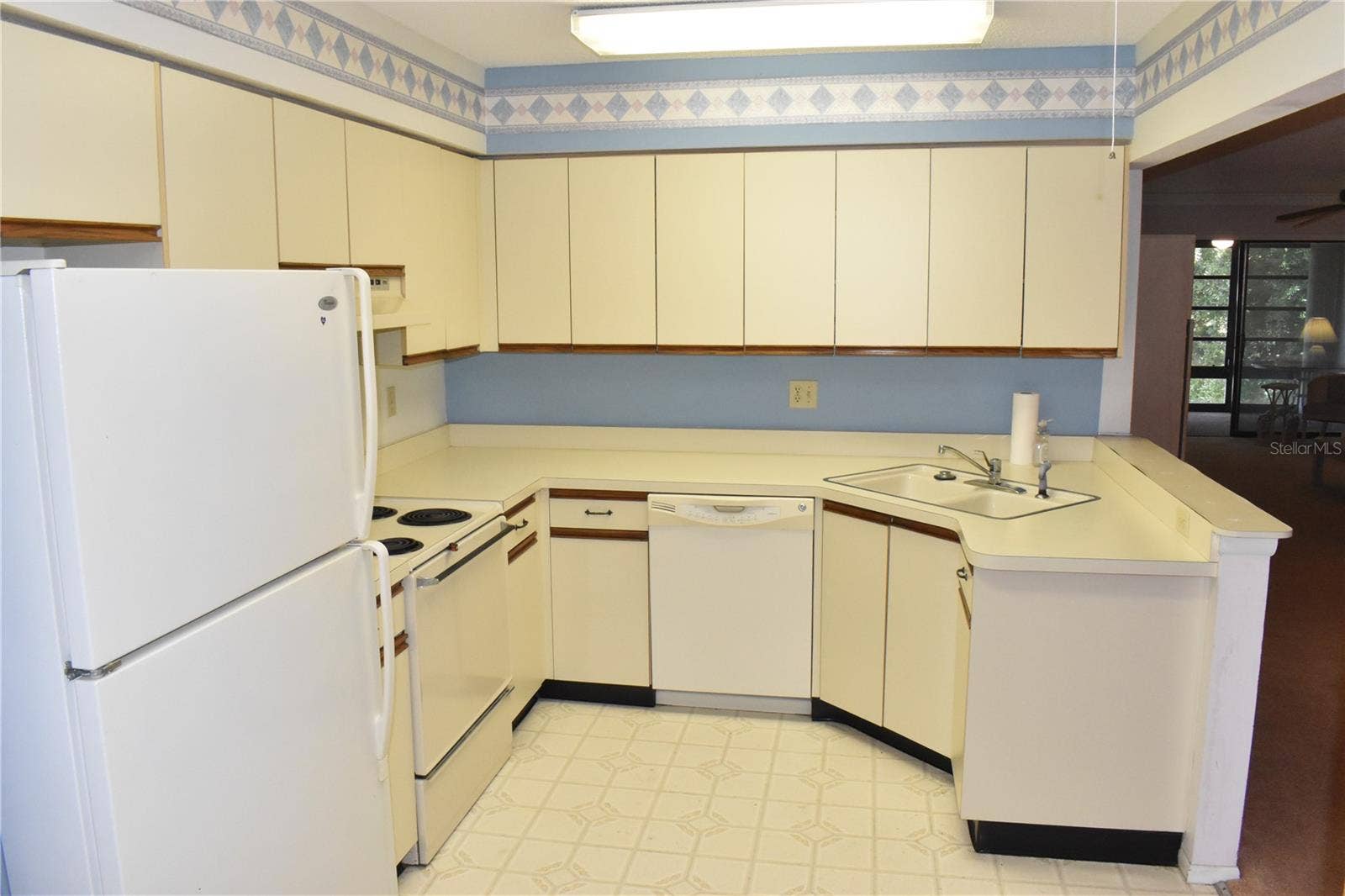 2776 71ST STREET COURT W, #2776, Bradenton, FL 34209 Large Kitchen