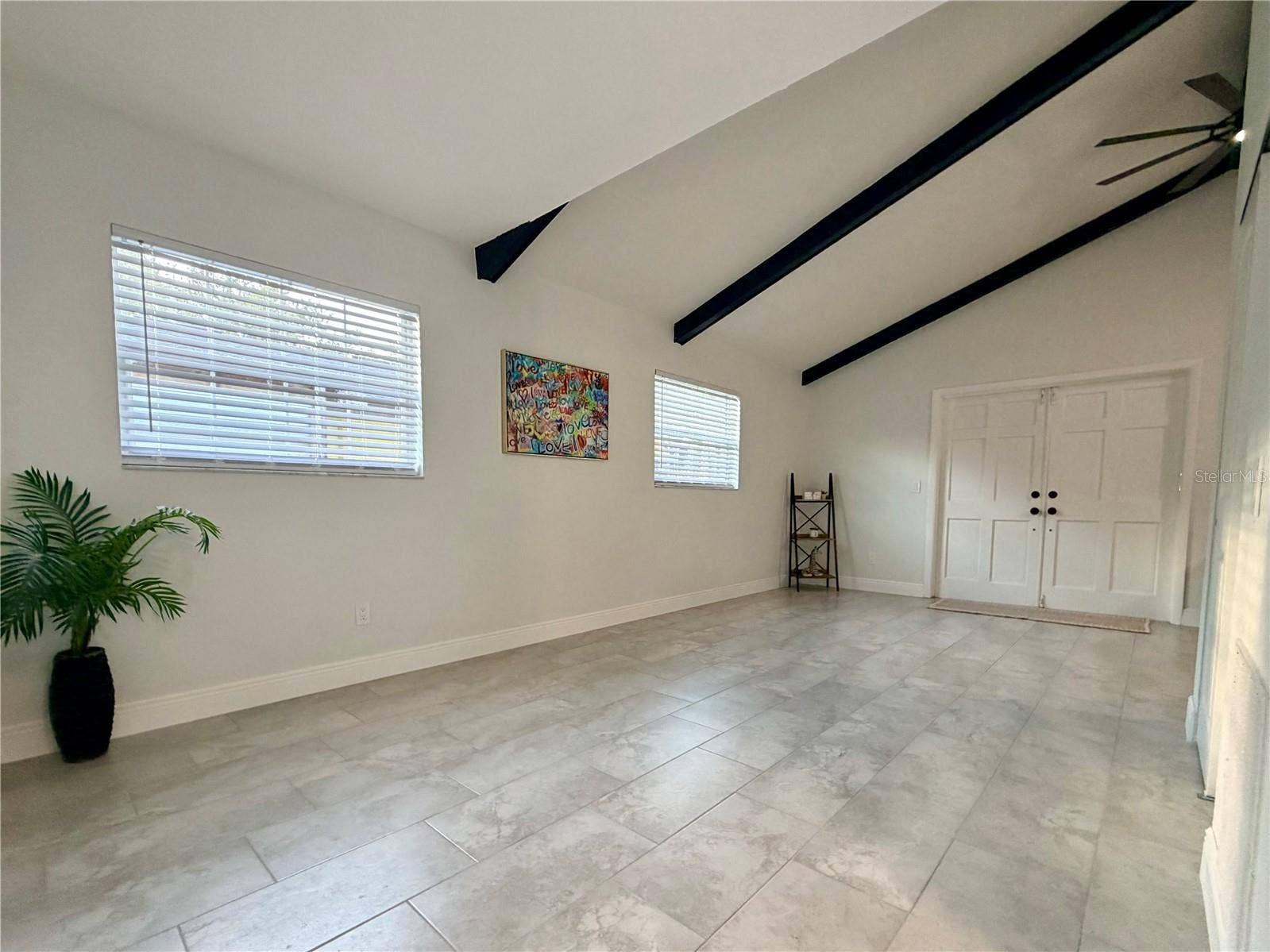 4050 53RD AVENUE N, St Petersburg, FL 33714 Living/Dining