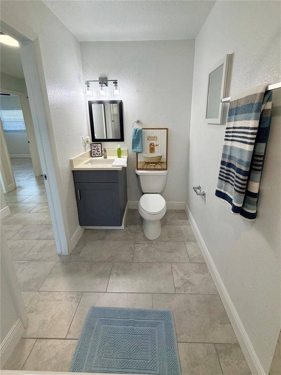 4050 53RD AVENUE N, St Petersburg, FL 33714 Bathroom