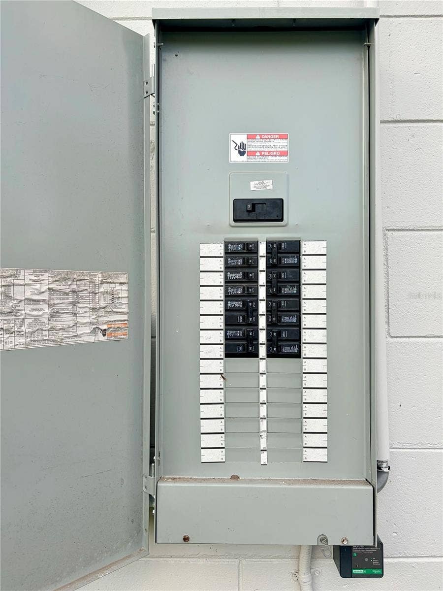 4050 53RD AVENUE N, St Petersburg, FL 33714 Electrical Panel