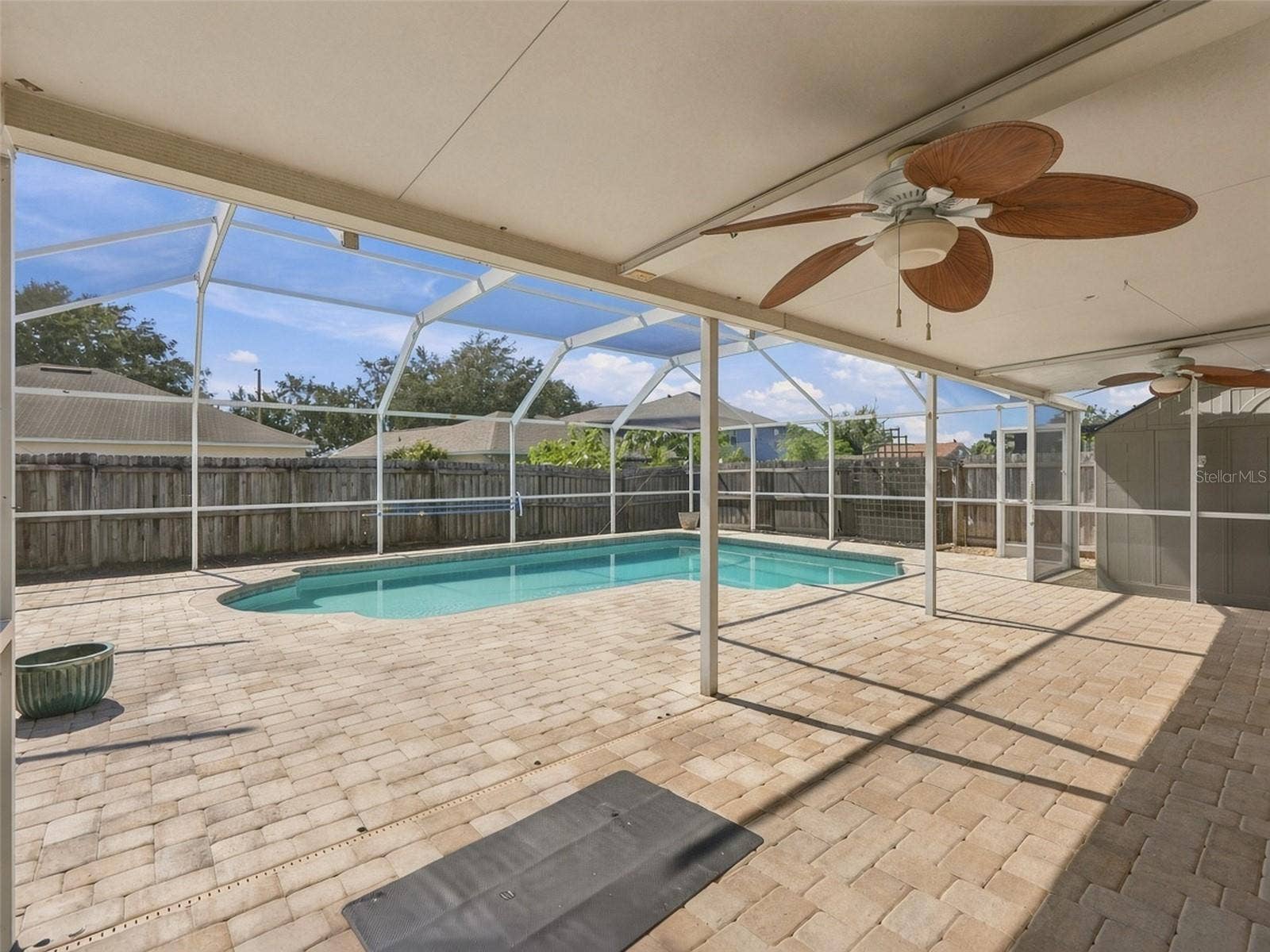 12739 KINGS LAKE DRIVE, Gibsonton, FL 33534 Backyard/Pool