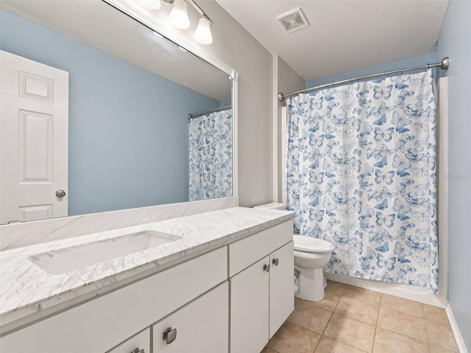 12739 KINGS LAKE DRIVE, Gibsonton, FL 33534 Upstairs bathroom 2