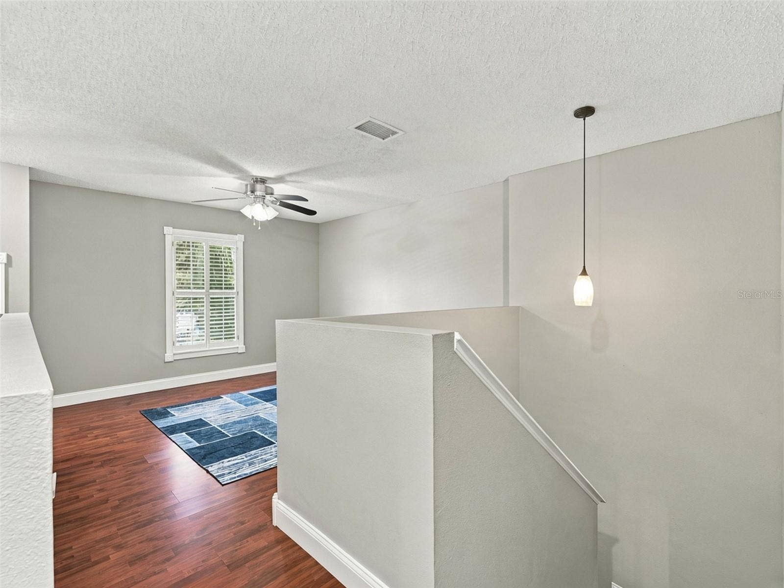 12739 KINGS LAKE DRIVE, Gibsonton, FL 33534 Upstairs living room