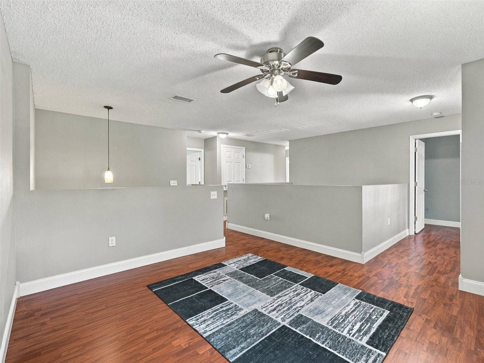 12739 KINGS LAKE DRIVE, Gibsonton, FL 33534 Upstairs living room