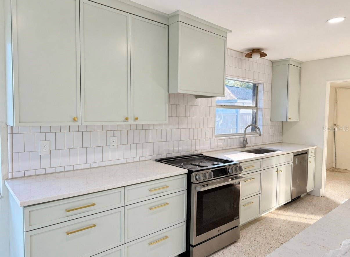 1543 DELAWARE AVENUE NE, St Petersburg, FL 33703 1543 DELAWARE AVENUE NE, St Petersburg, FL 33703