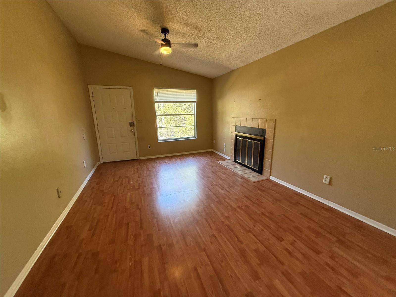 4023 DREAM OAK PLACE, #204, Tampa, FL 33613 4023 DREAM OAK PLACE, #204, Tampa, FL 33613