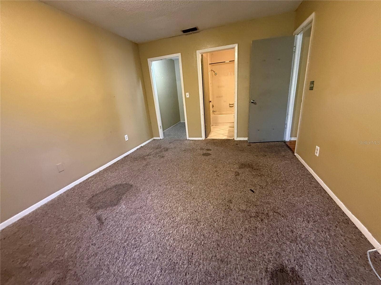 4023 DREAM OAK PLACE, #204, Tampa, FL 33613 4023 DREAM OAK PLACE, #204, Tampa, FL 33613