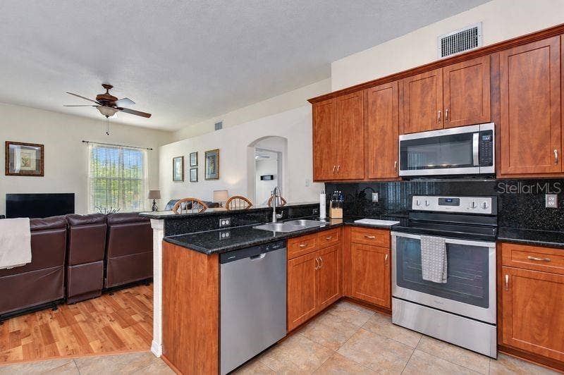 316 CRYSTAL GOBLET COURT, Valrico, FL 33594 316 CRYSTAL GOBLET COURT, Valrico, FL 33594