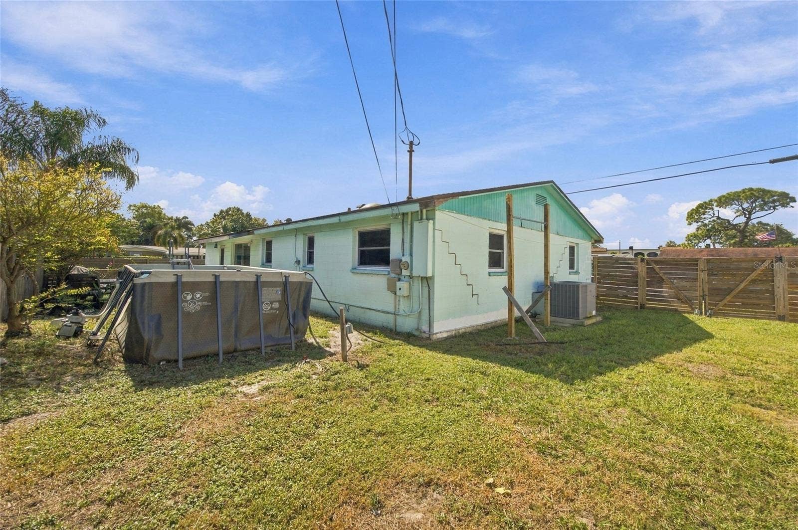8573 76TH AVENUE, Seminole, FL 33777