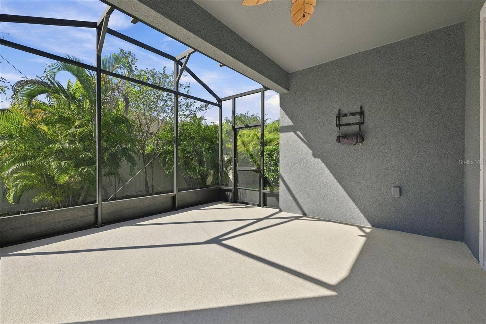 6345 CLIVEDEN COURT, Apollo Beach, FL 33572 6345 CLIVEDEN COURT, Apollo Beach, FL 33572