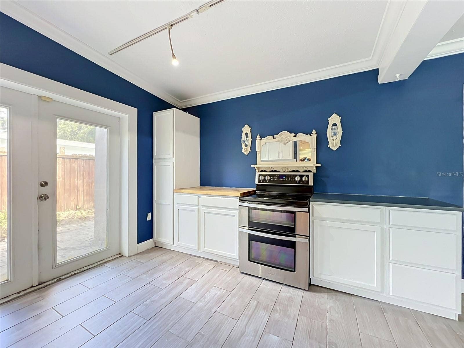2809 TOURAINE AVENUE, Orlando, FL 32812 2809 TOURAINE AVENUE, Orlando, FL 32812