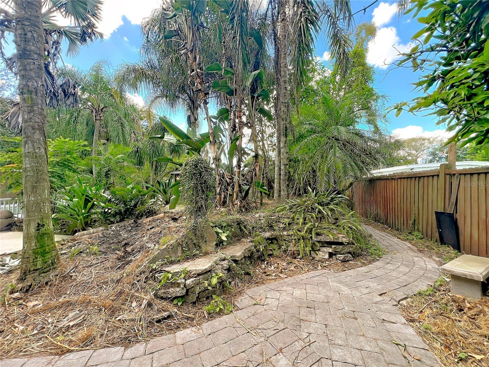 2809 TOURAINE AVENUE, Orlando, FL 32812 2809 TOURAINE AVENUE, Orlando, FL 32812