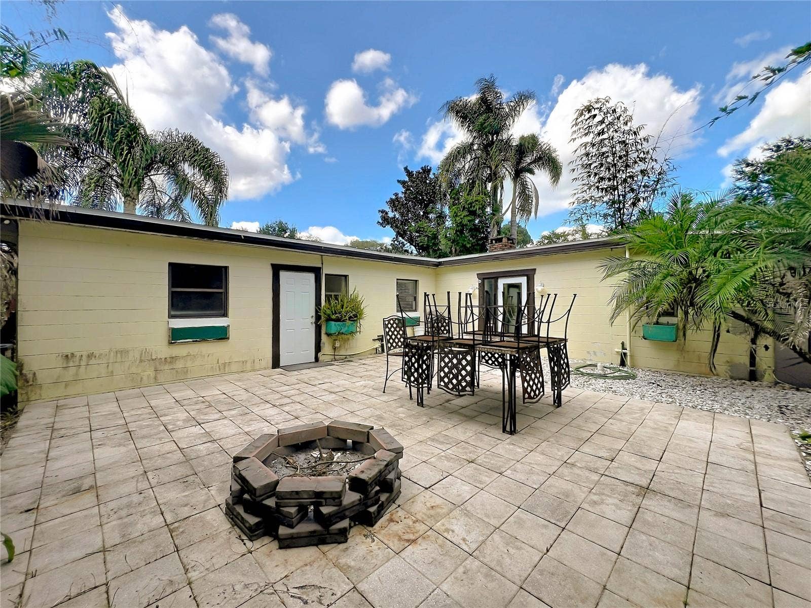 2809 TOURAINE AVENUE, Orlando, FL 32812 2809 TOURAINE AVENUE, Orlando, FL 32812
