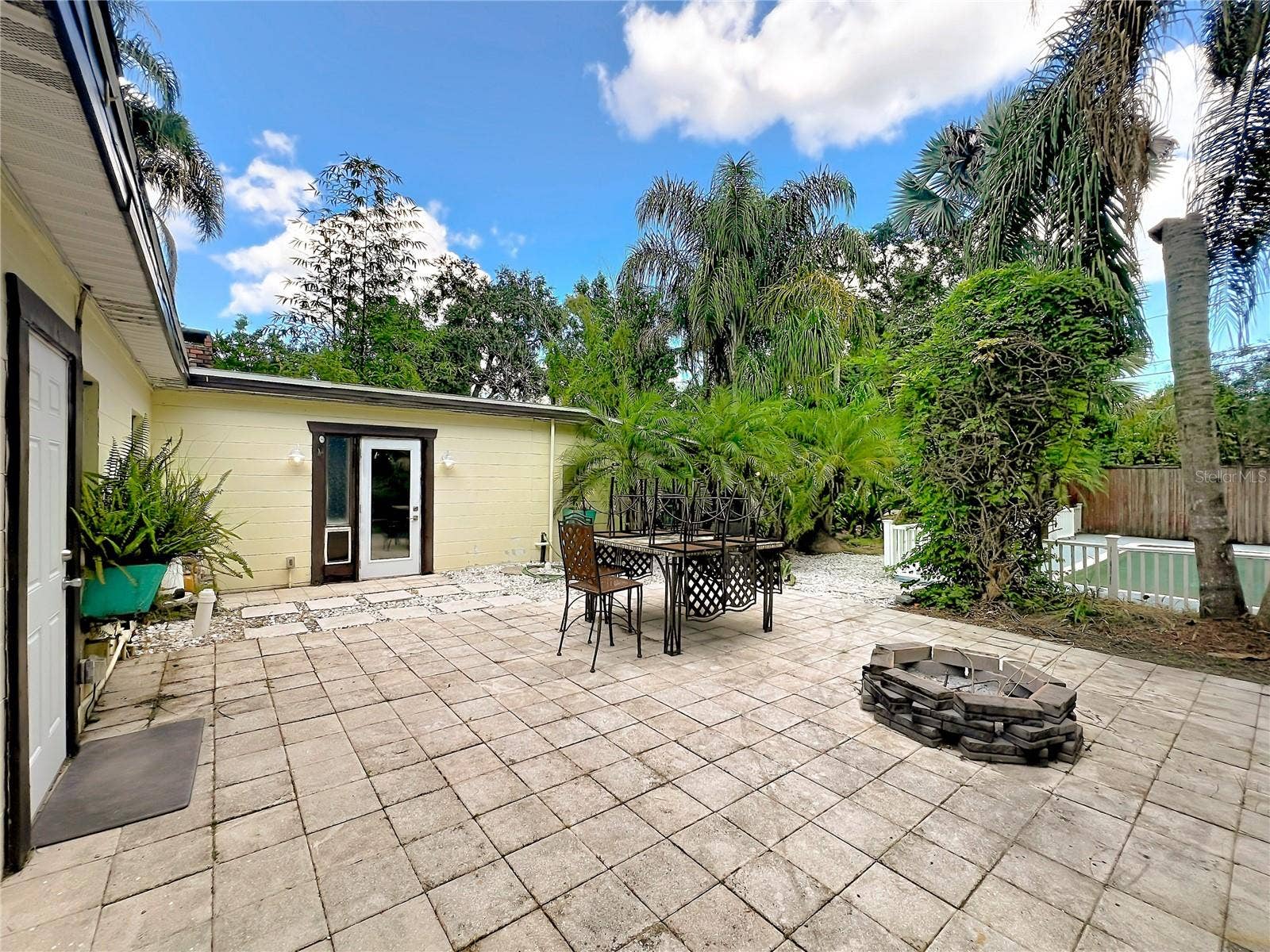 2809 TOURAINE AVENUE, Orlando, FL 32812 2809 TOURAINE AVENUE, Orlando, FL 32812