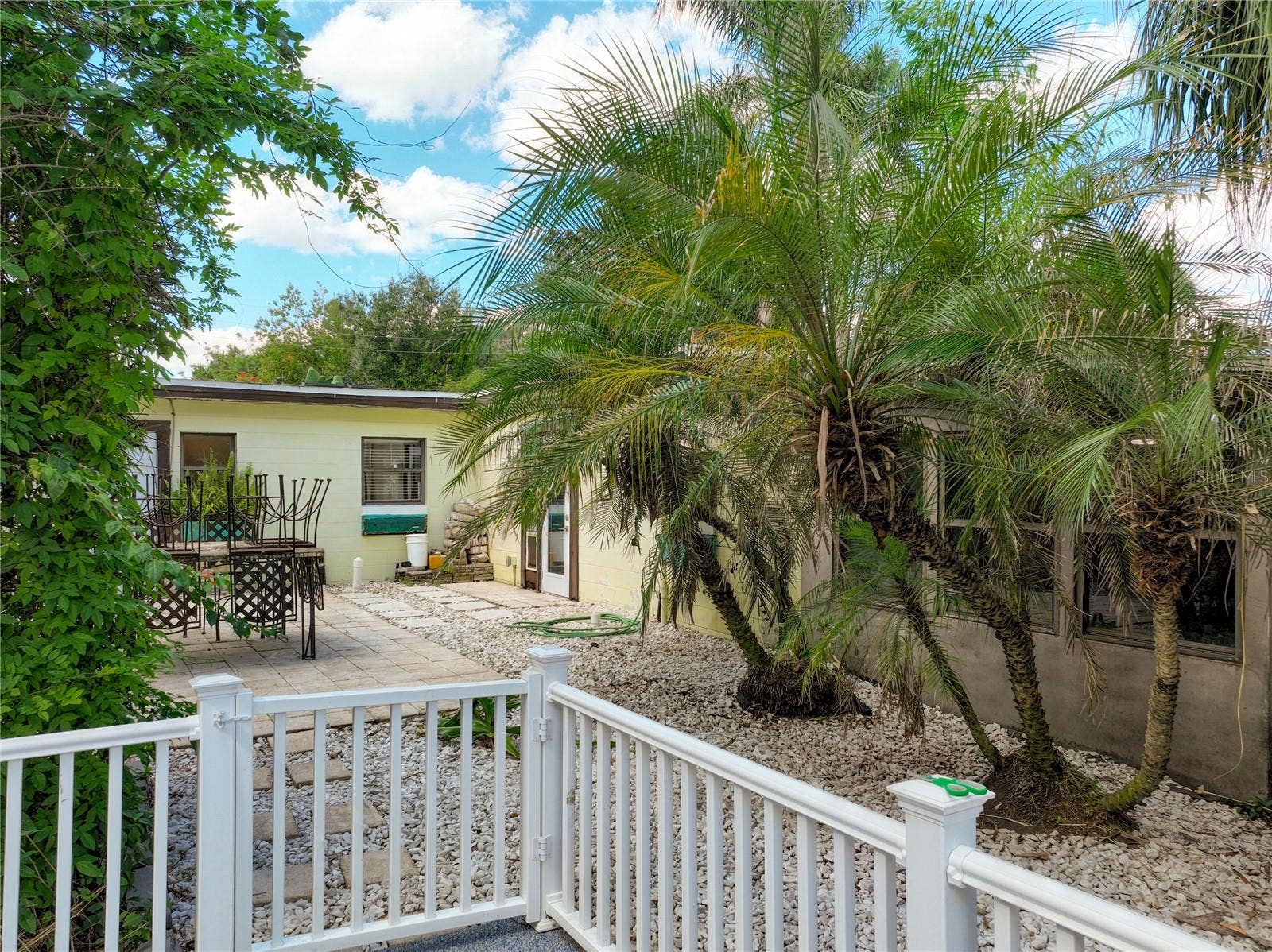 2809 TOURAINE AVENUE, Orlando, FL 32812 2809 TOURAINE AVENUE, Orlando, FL 32812