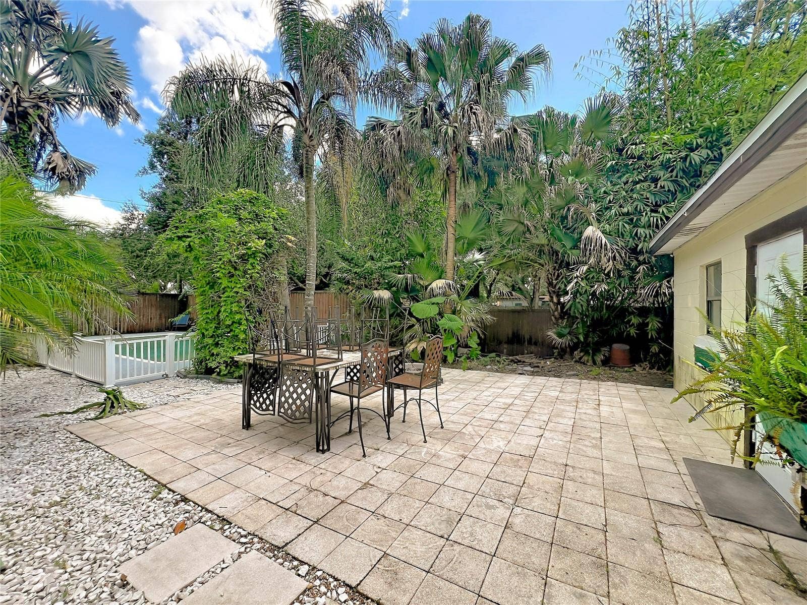 2809 TOURAINE AVENUE, Orlando, FL 32812 2809 TOURAINE AVENUE, Orlando, FL 32812